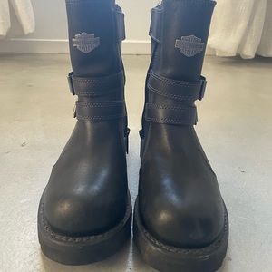 size 6 black Harley Davidson boots